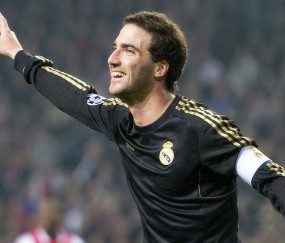 世界杯2026-三狮咆哮震绿茵，2026世界杯E组关键战，英格兰完胜葡萄牙，哈兰德独造三球彰显锋线霸权