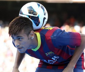 开云体育在线-佛罗伦萨对阵皇马，罗德里状态火热，中场大师的战术革命