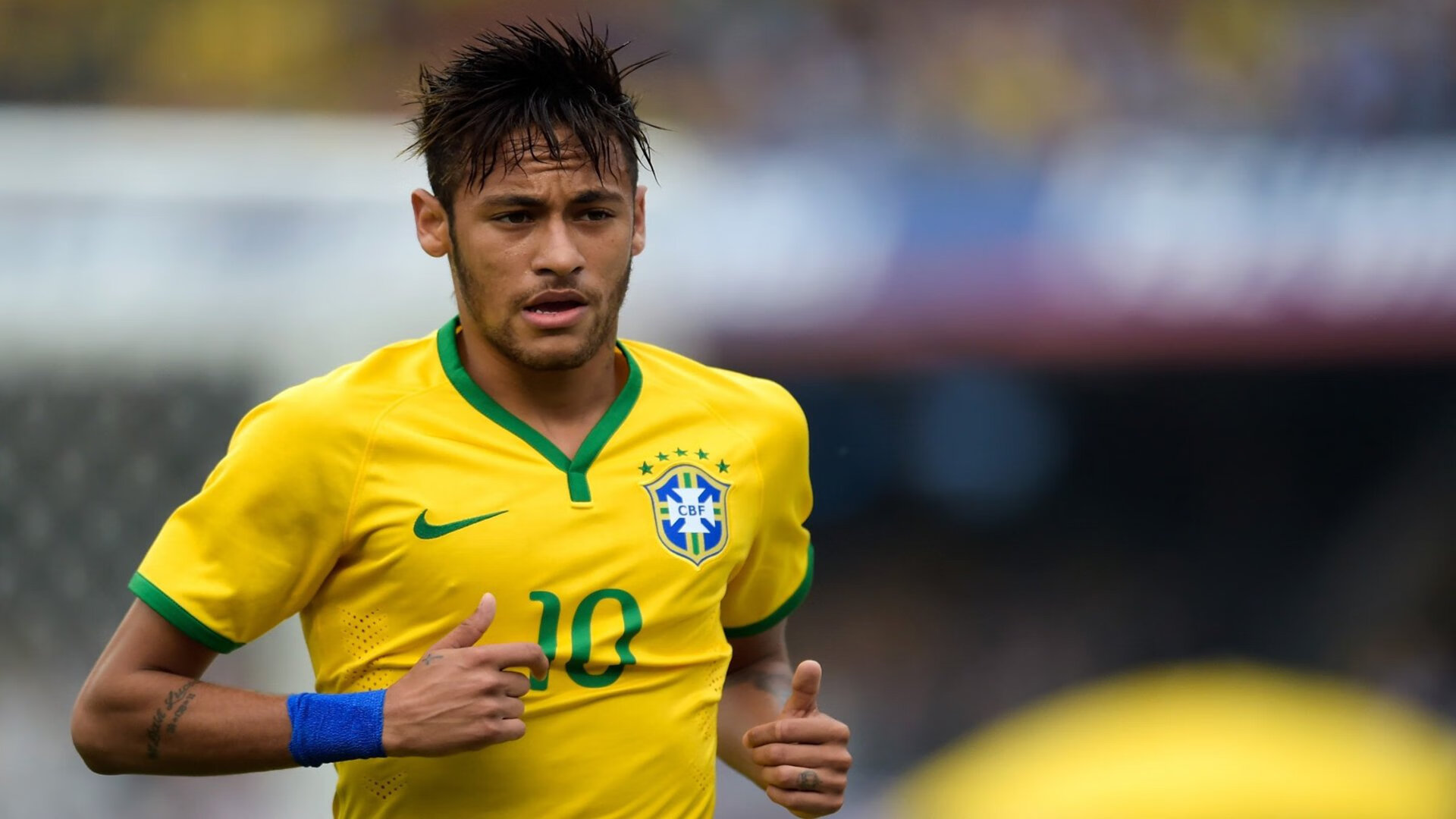 塞维利亚粉碎亚特兰大，李刚仁在F1街道赛接管比赛，当足球天才驶入速度禁区