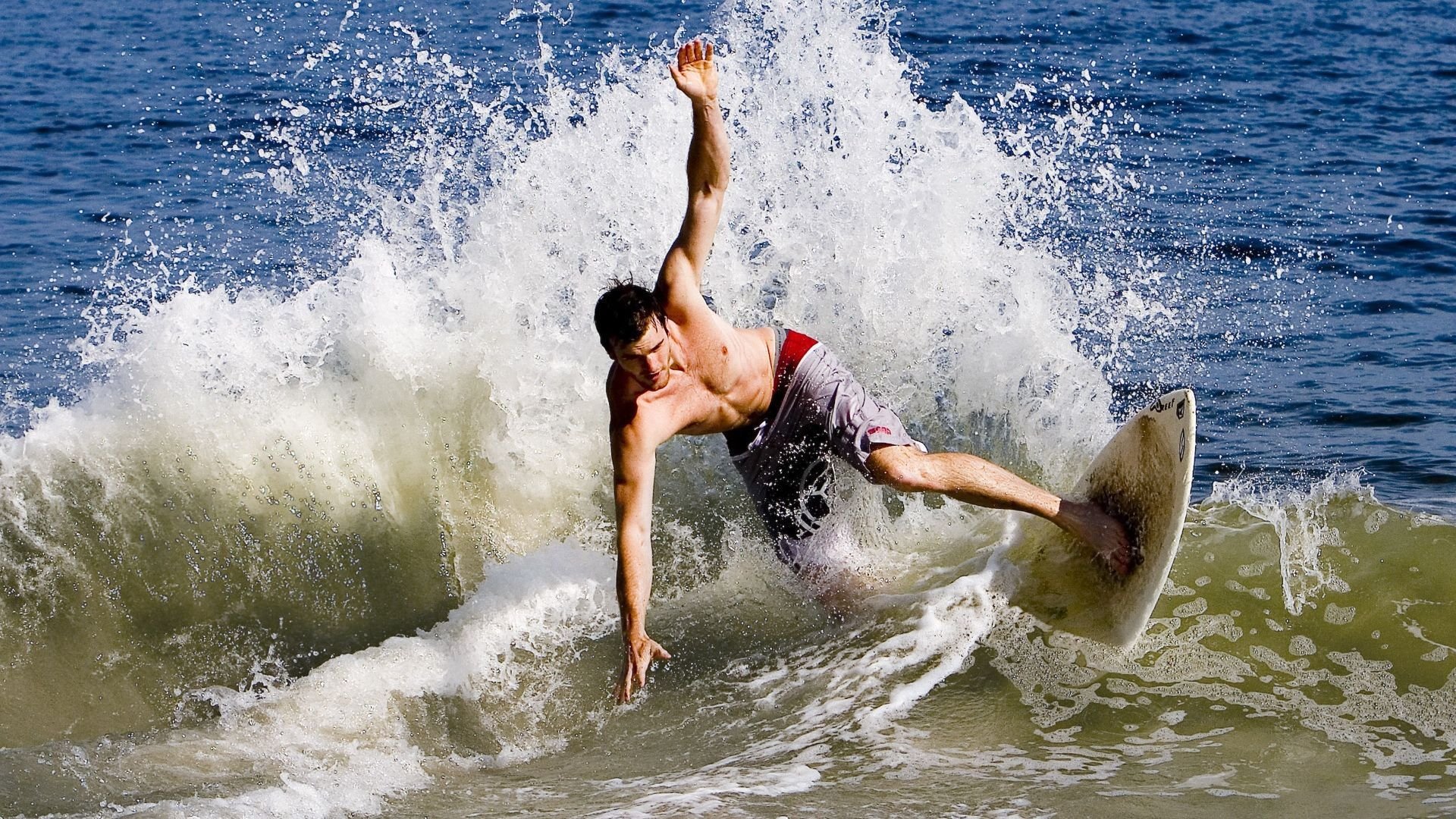 凯恩,从无冕到关键先生,英格兰的救赎在智利风暴中完成